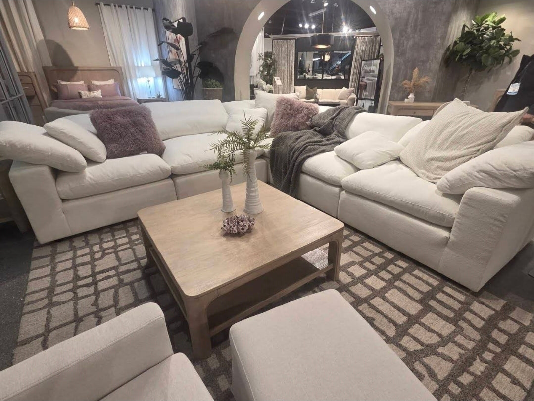 Balmar Luxe Sectional
