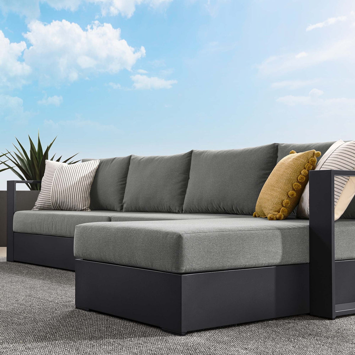 Lamod outdoor sectional