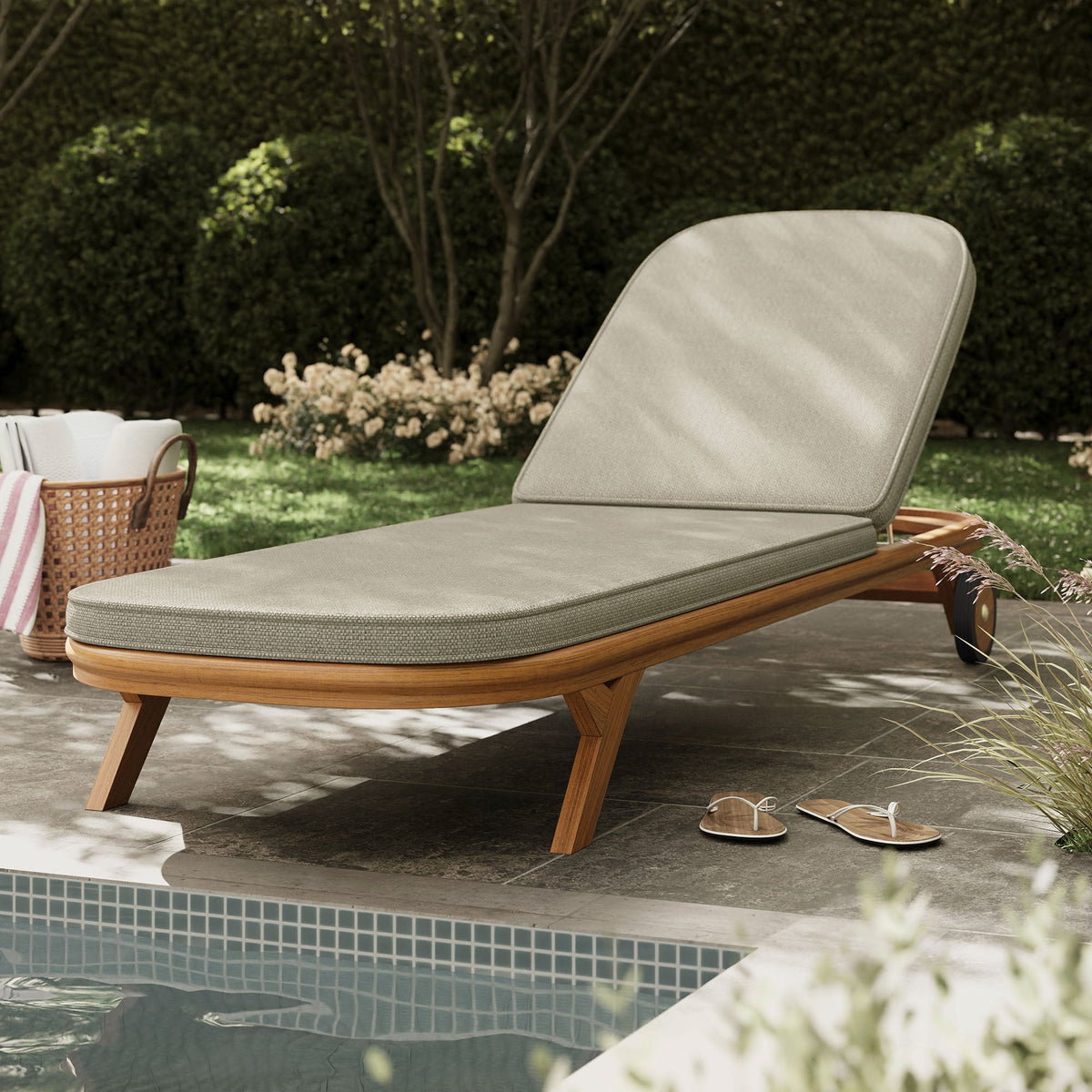 Amalfi Teak Lounger