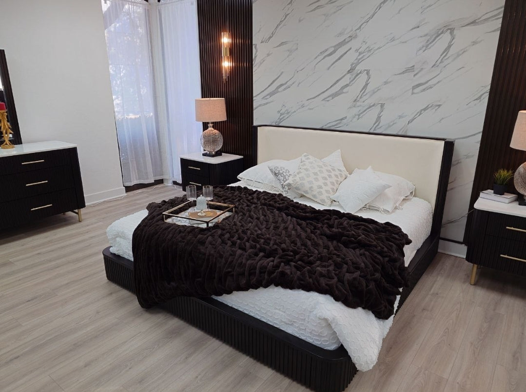 Panthere platorm bed with flutted wood and ivory fabric
