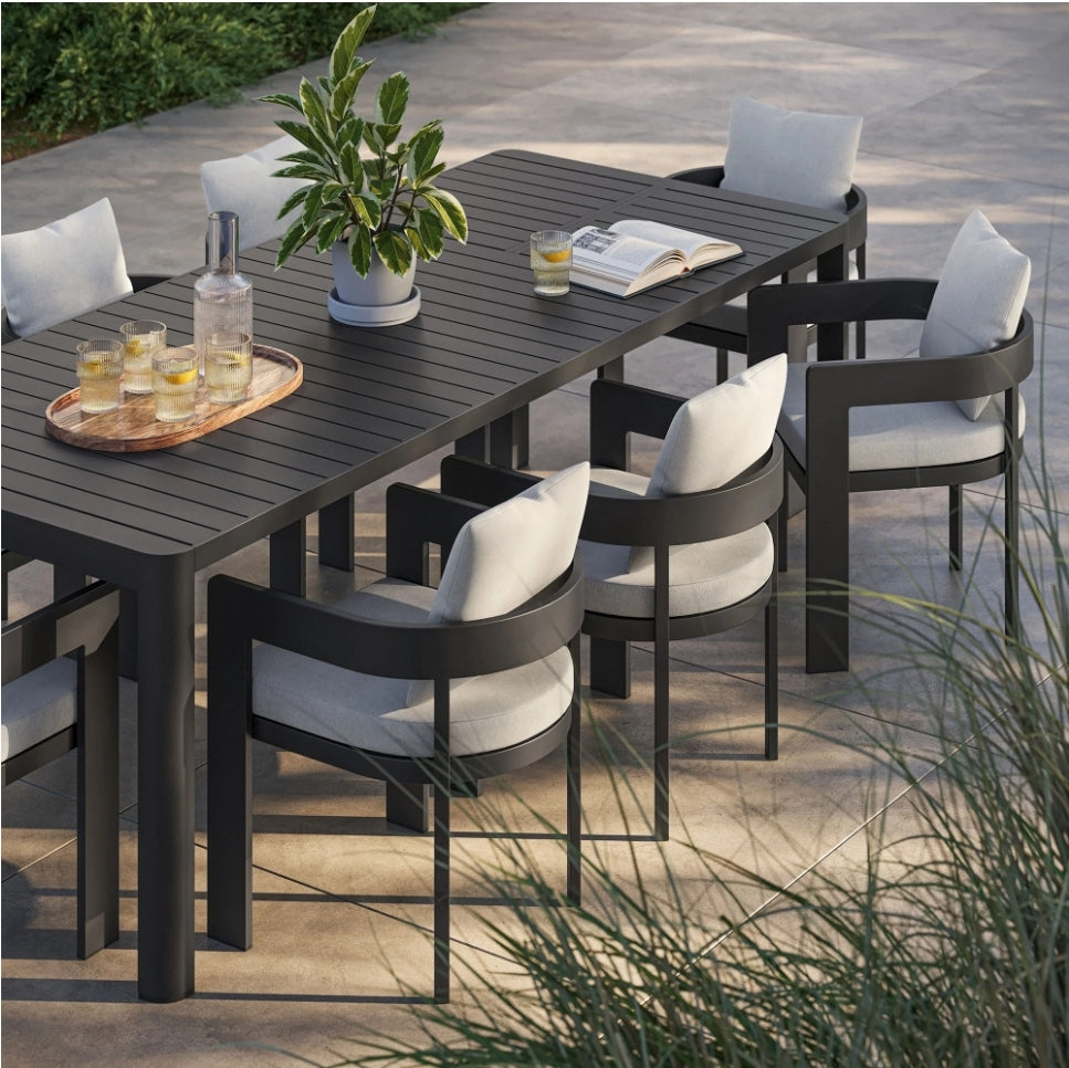 Lamod Dining Collection
