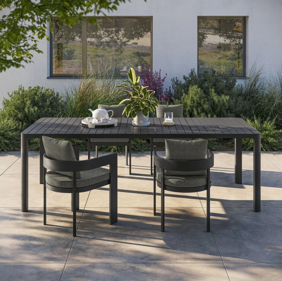 Lamod Dining Table