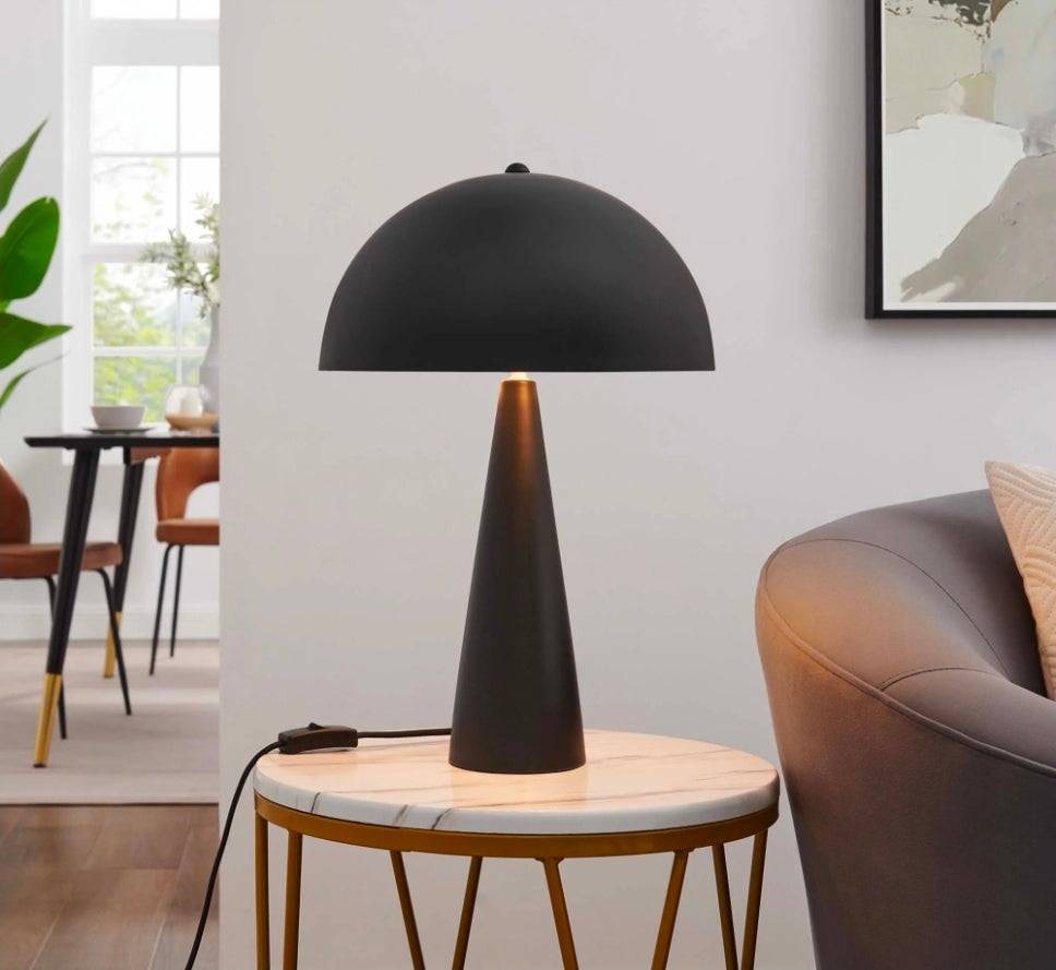 Salem Iron lamp