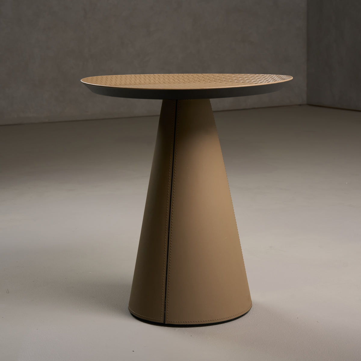 Modrest Mclean - Modern Leather End Table