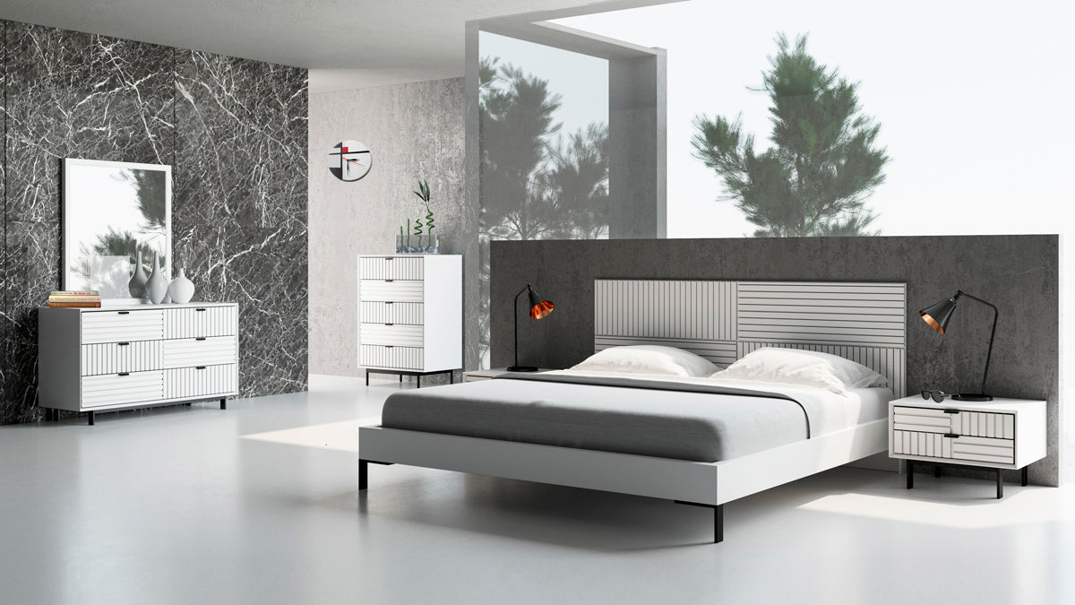 Nova Domus Valencia Contemporary White Mirror